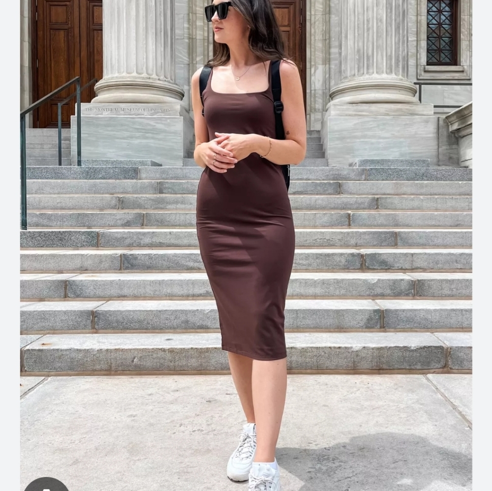 Babaton, Aritzia Square Neck Contour Midi Dress, Xs, Brown